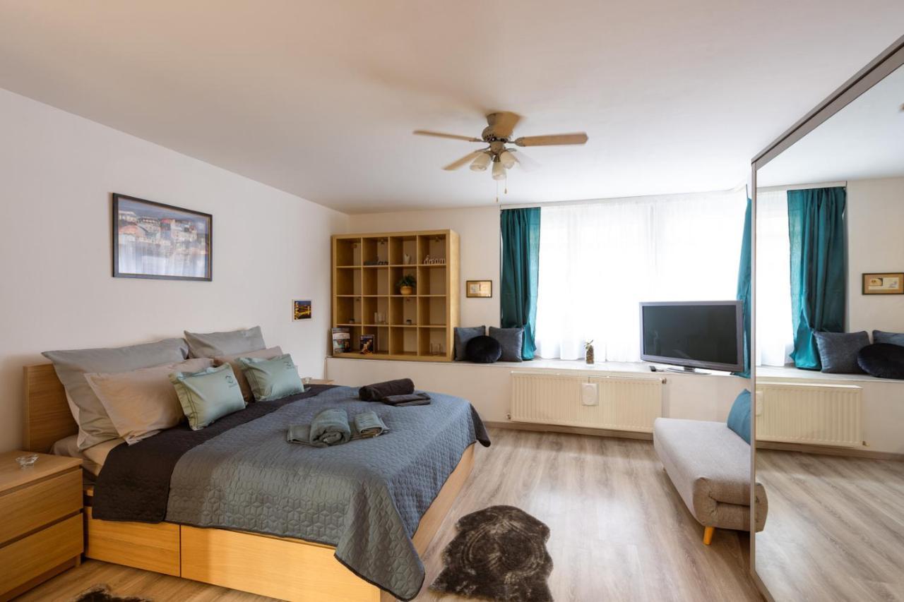 Apartment Away From @budapest Center